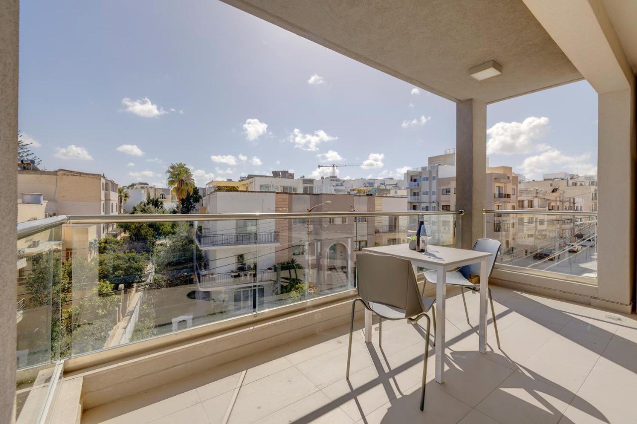 Modern 1Br Apartment In Central St Julian'S San Ġiljan Buitenkant foto