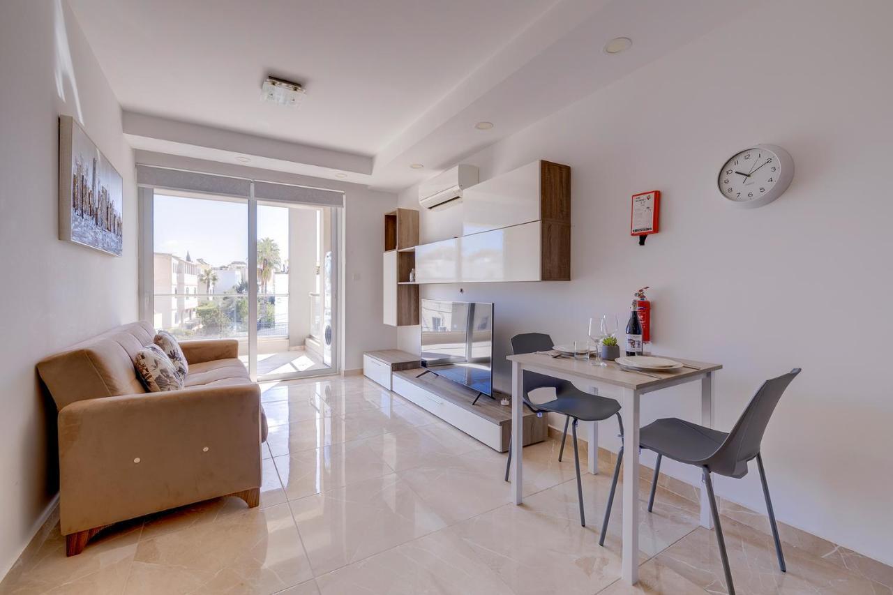 Modern 1Br Apartment In Central St Julian'S San Ġiljan Buitenkant foto